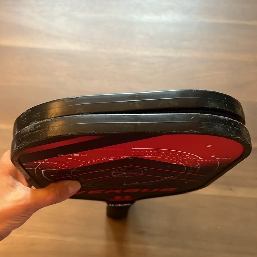 Helium Versus Pickleball Paddle Set Red and Blue - Picture 12 of 12